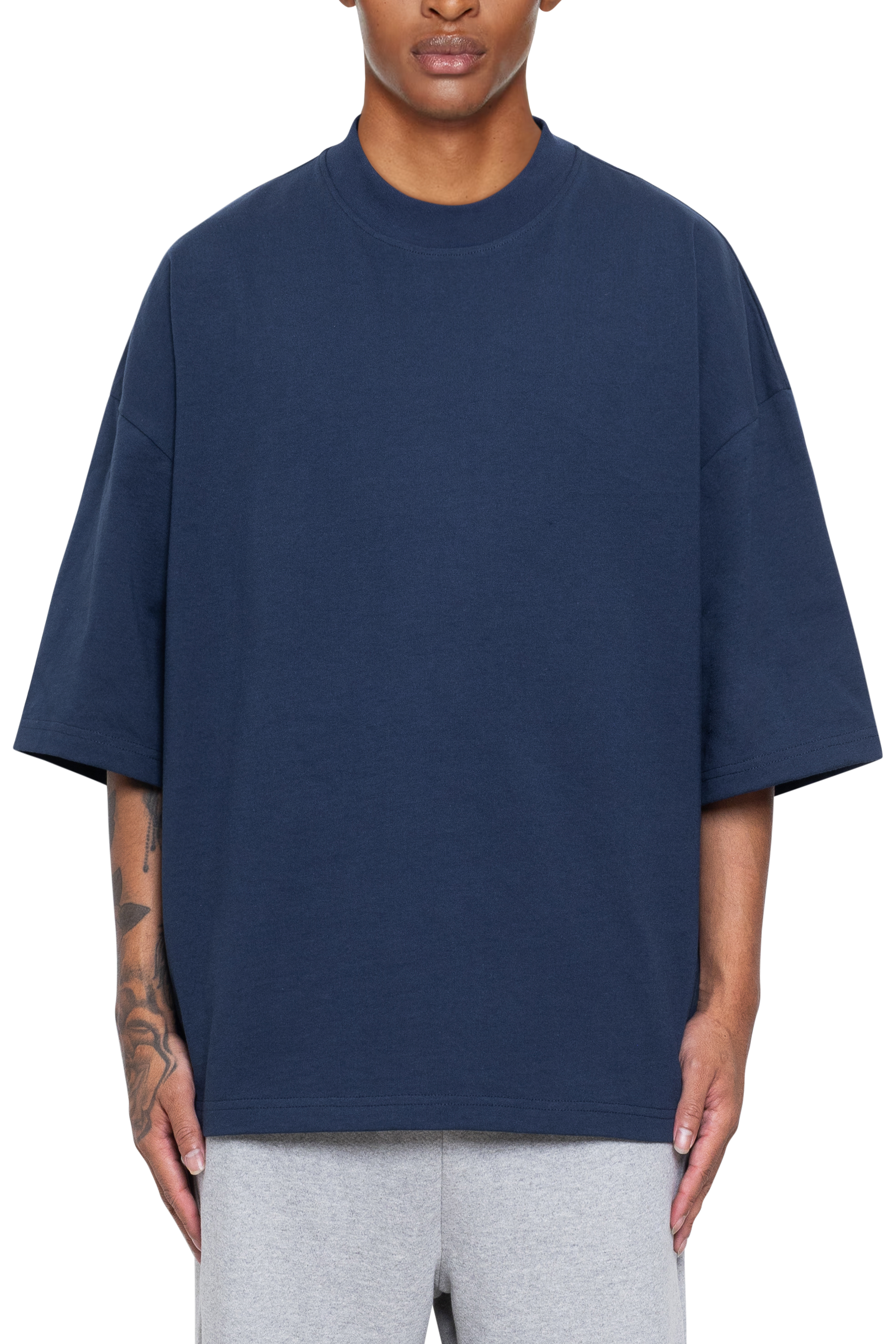 NAVY OVERSIZED T-SHIRT