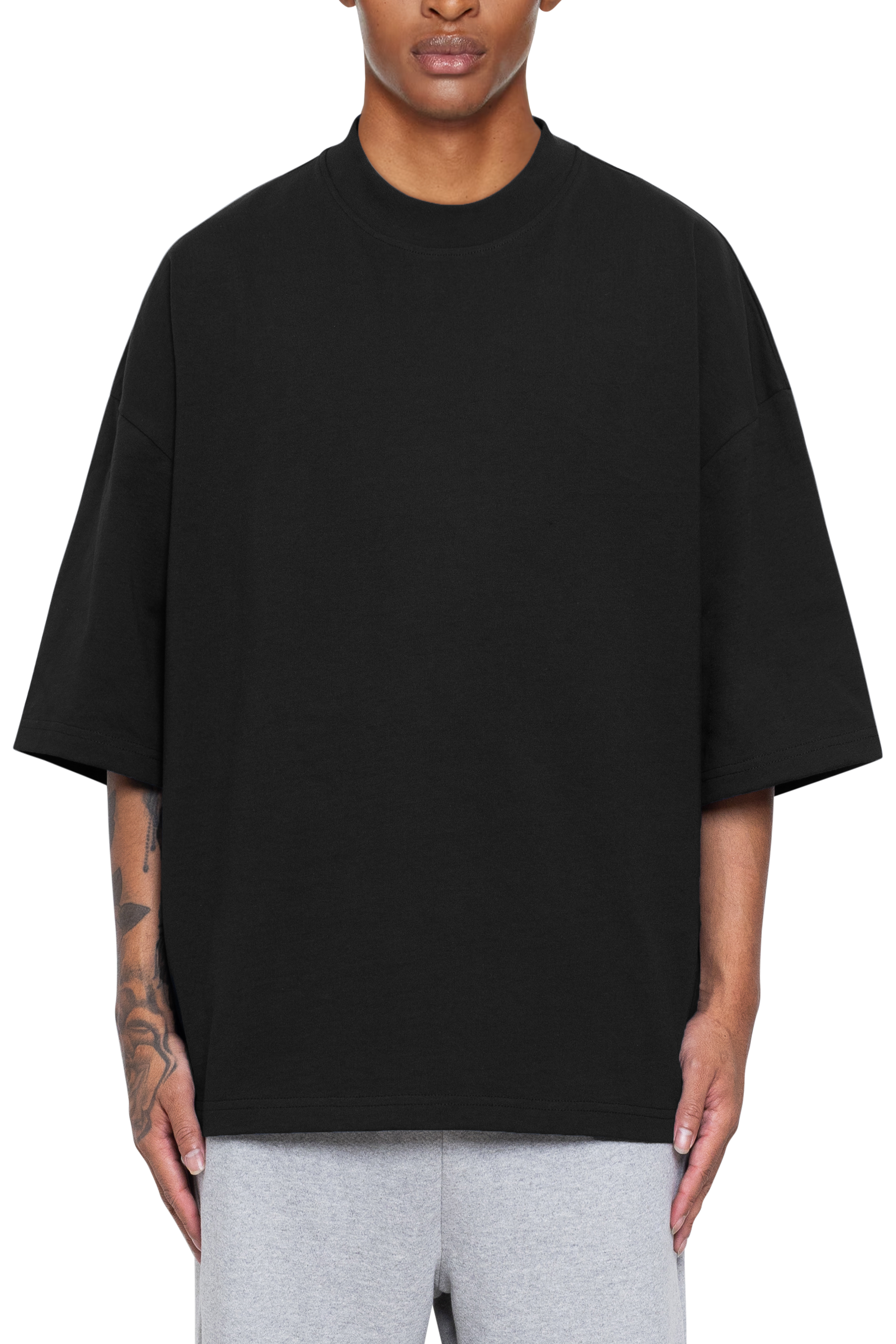 BLACK OVERSIZED T-SHIRT